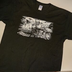 Gildan Black "Freedom On The Road" Graphic Tee.